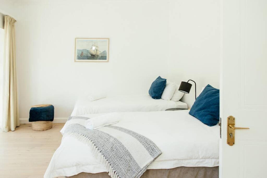 Avisa Villa - 4 Bedroom Villa With Majestic Ocean Views Kaapstad Buitenkant foto